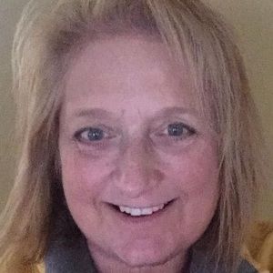 Meet your Posher, Joni